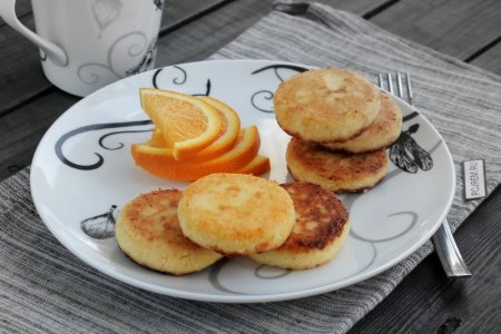 Фото - Вкусный и полезный завтрак: сырники без яиц