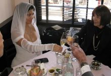 Фото - Кортни Кардашьян поделилась ранее неизвестными снимками со свадьбы с Трэвисом Баркером