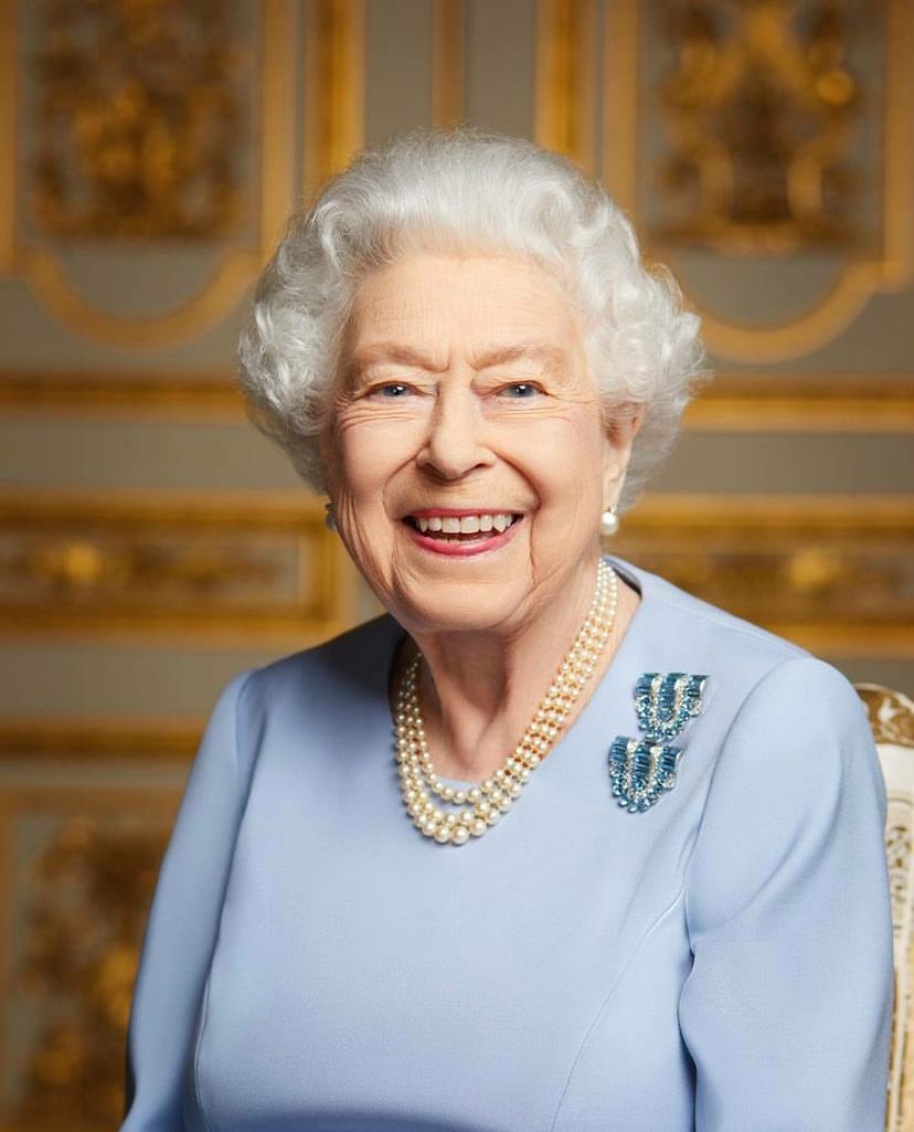 Королевский дворец опубликовал последний портрет королевы Елизаветы II